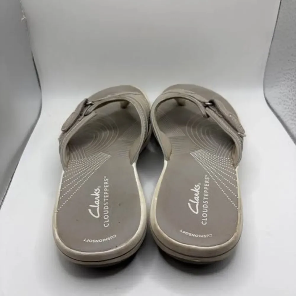 Women’s Clarks Sandals Size 7